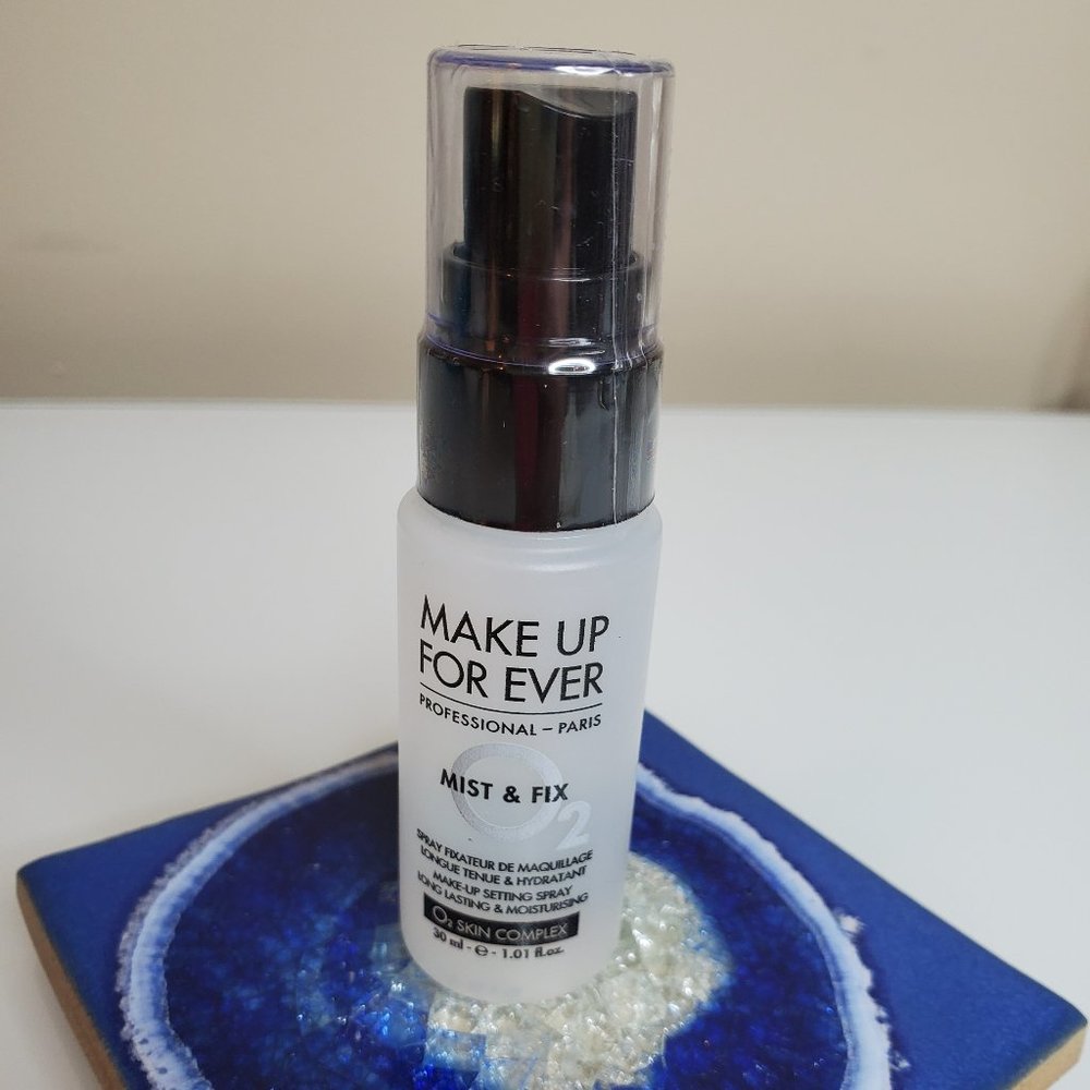 Mist & Fix Hydrating Setting Spray FREE w. bund 3+